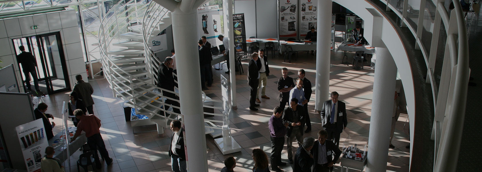 Hall du Pôle Européen de Plasturgie et Composites